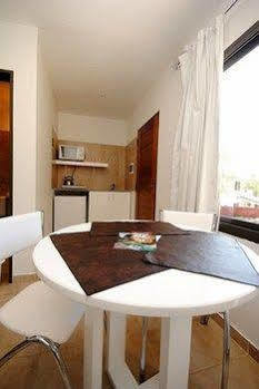 Aguaribay Apart Cabanas * Villa Carlos Paz