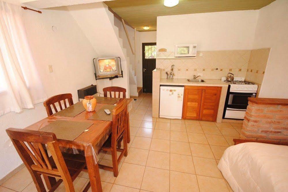 Aguaribay Apart Cabanas * Villa Carlos Paz
