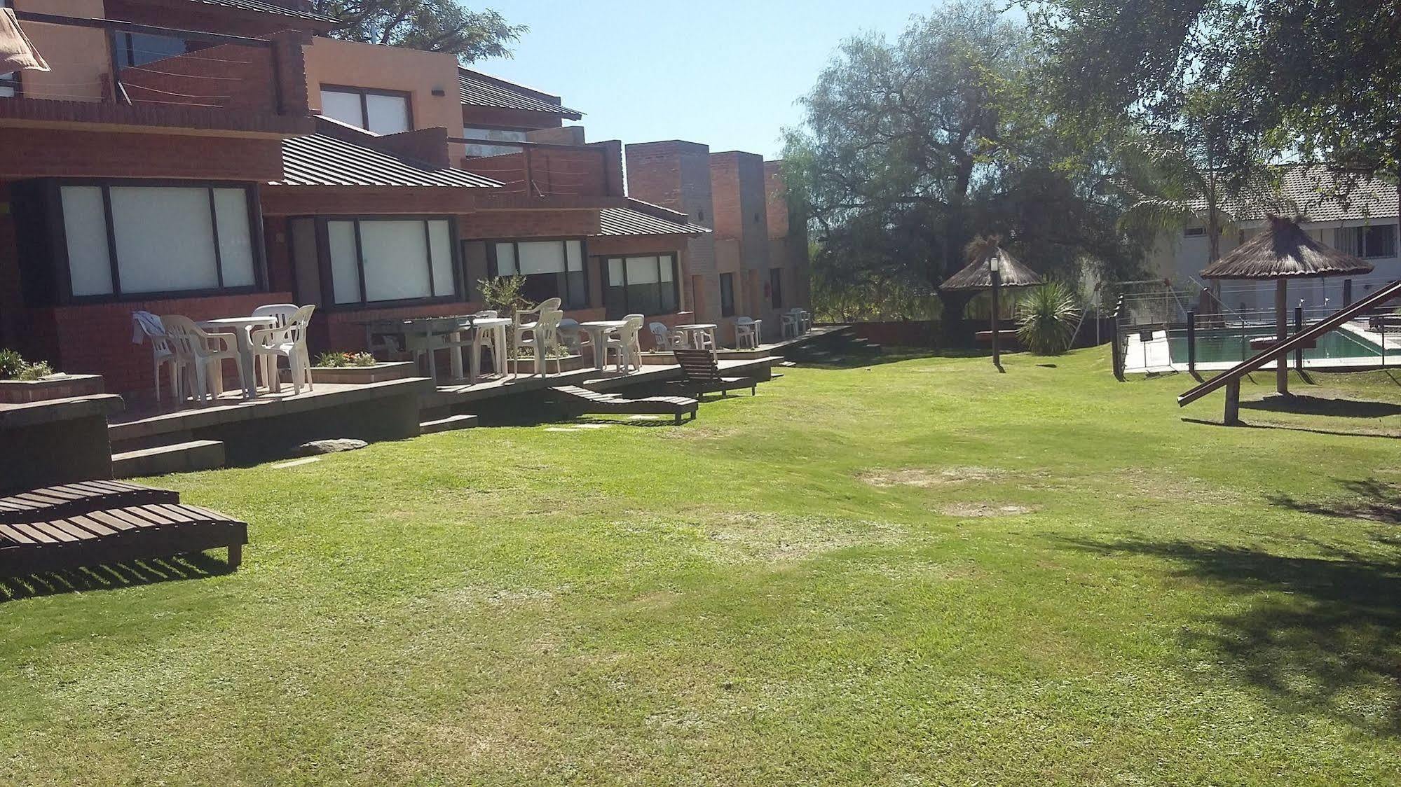 Aguaribay Apart Cabanas Villa Carlos Paz